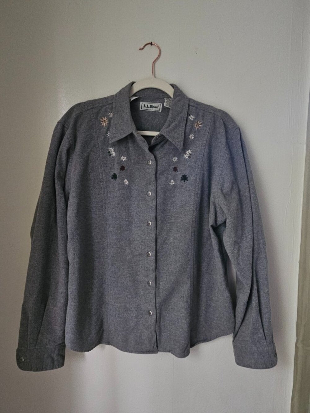 Vintage L.L. Bean embroidered button-down flannel chamois top